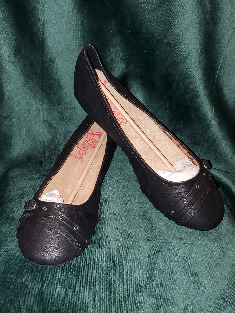 Women's 11 Black Stud-Accent Ballet Flats